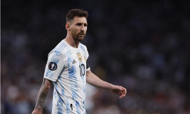 华夏基金张海静旗下华夏卓信一年定开债券发起式三季报最新持仓，重仓美团-W